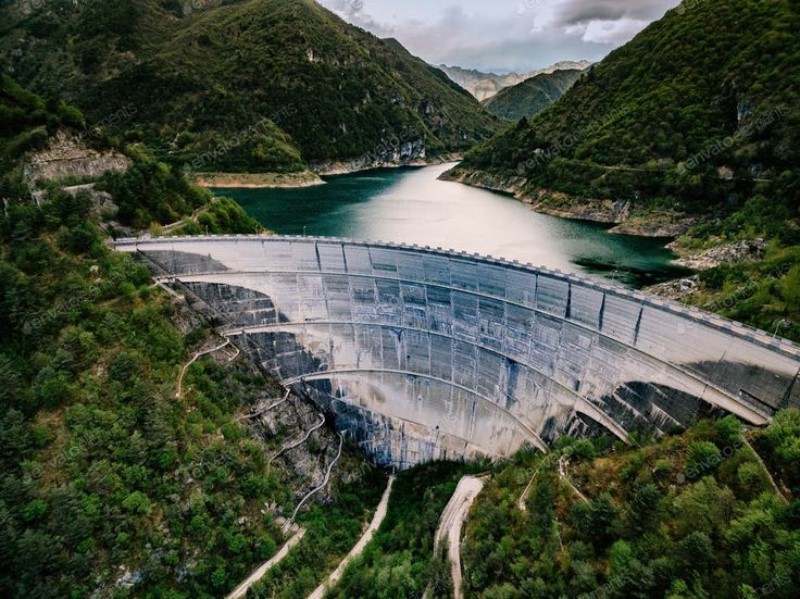 central-hidroelectrica-italia
