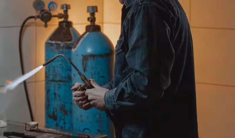 Acetileno: Un gas versátil con un peligro oculto